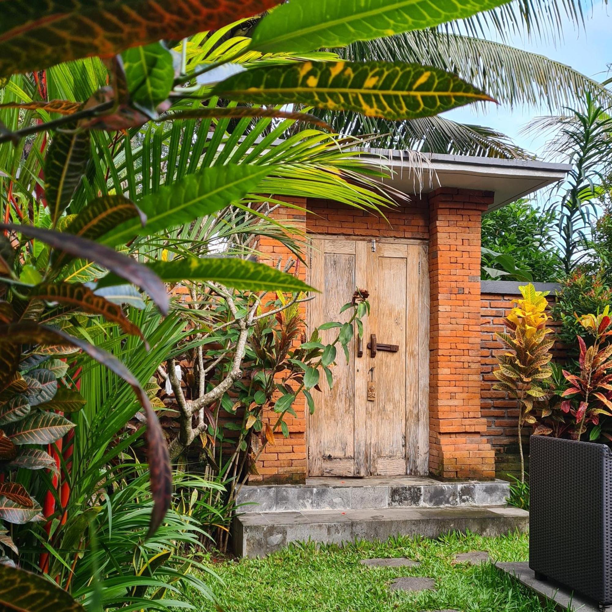 Ubud Suarga Private Pool Villa Buitenkant foto
