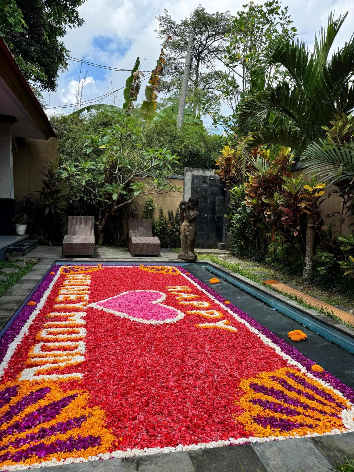 Ubud Suarga Private Pool Villa Buitenkant foto