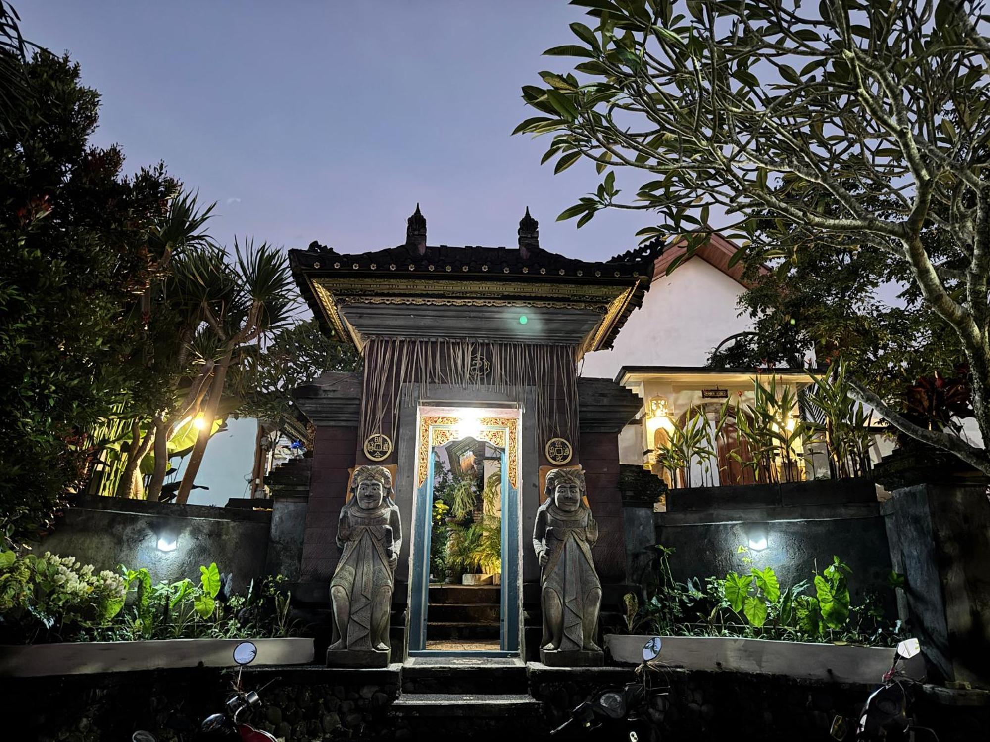 Ubud Suarga Private Pool Villa Buitenkant foto